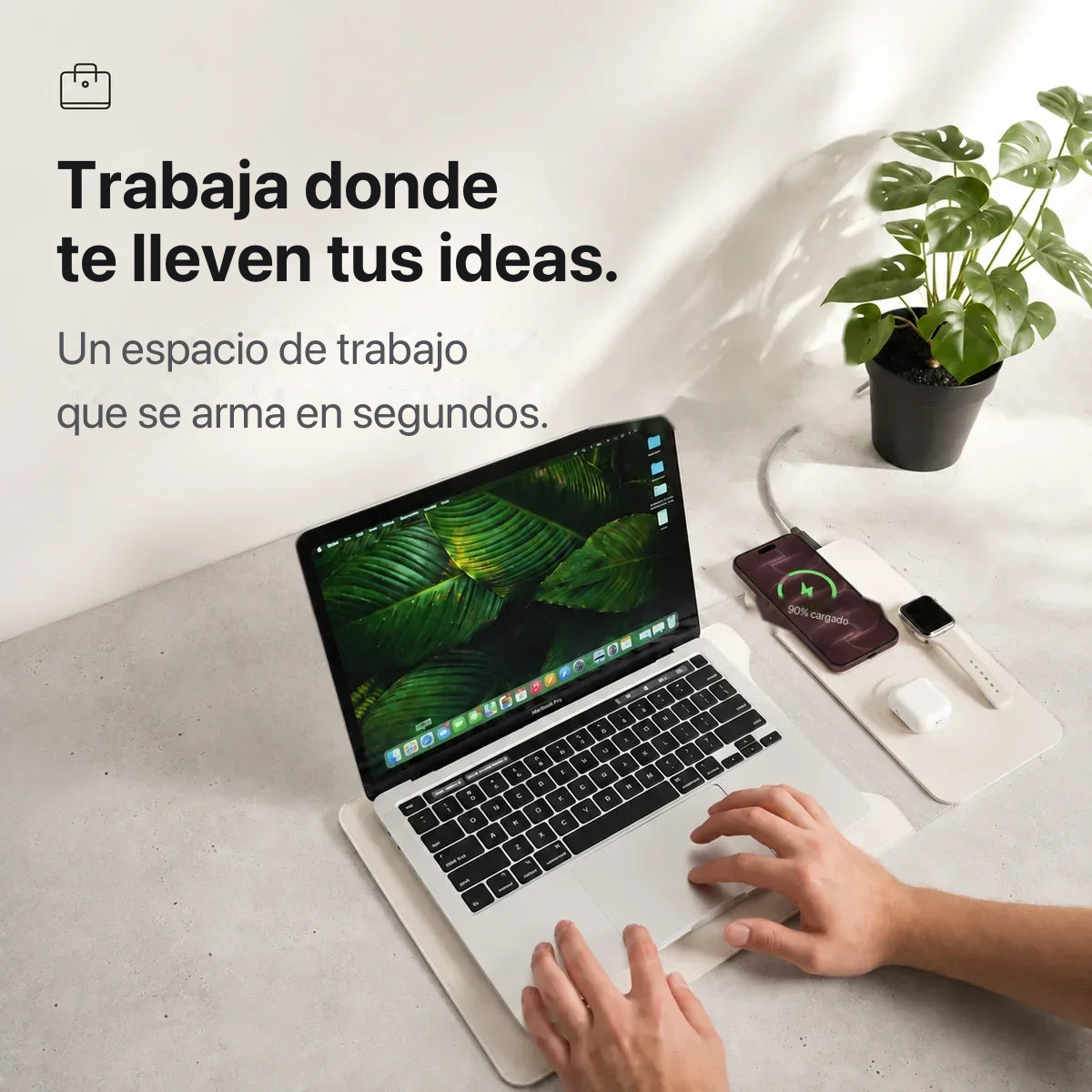 MagDesk Sleeve — Funda Escritorio con Carga Inalámbrica 5-en-1