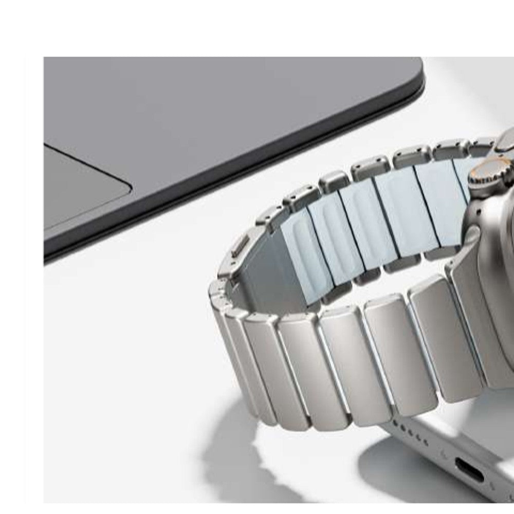 WatchBand Active — Correa de Titanio y Silicona para Apple Watch