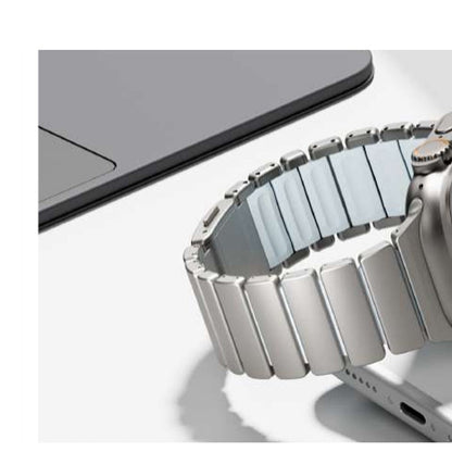 WatchBand Active — Correa de Titanio y Silicona para Apple Watch